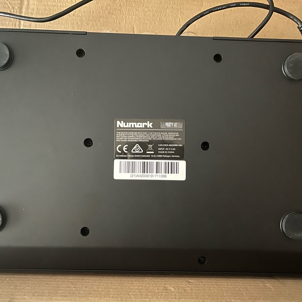 numark dj controller - Picture 3 of 4